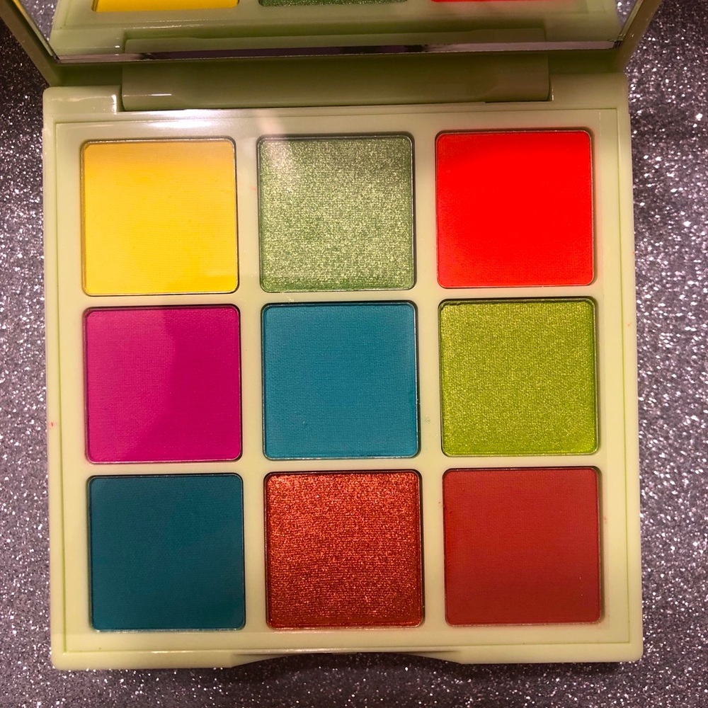 BNIB! Kara Beauty Duo Beach Bum Eyeshadow Palette